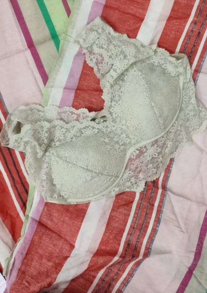 B681 BRALLETE TOP bra 5 star review image