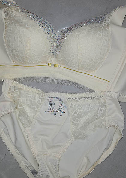 Buy Online Diamond7 Rhinestone Saroski Bra Panty Set | Lovebird